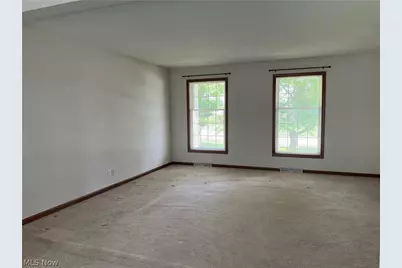 1013 Cherokee, Wapakoneta, OH 45895 - Photo 4