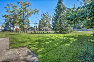 224 Kenyon Rd, Eastlake, OH 44095 - Photo 26