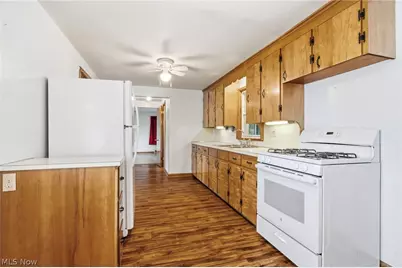321 Woodrow Street NW, North Canton, OH 44720 - Photo 12