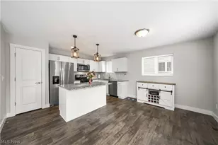1010 Ashwood Ln, Streetsboro, OH 44241 - Photo 2