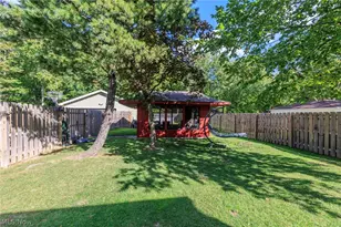 2415 E Ridgewood Dr, Green Hills, OH 44131 - Photo 4