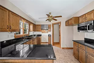 441 Shannon Dr, Wadsworth, OH 44281 - Photo 8