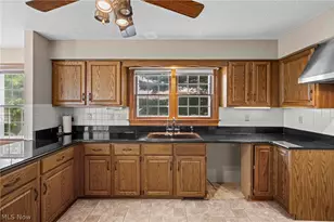 441 Shannon Dr, Wadsworth, OH 44281 - Photo 6