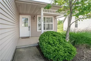 5328 Fawn Cir, Kent, OH 44240 - Photo 2