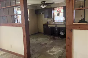 1548 E 296th St, Wickliffe, OH 44092 - Photo 10