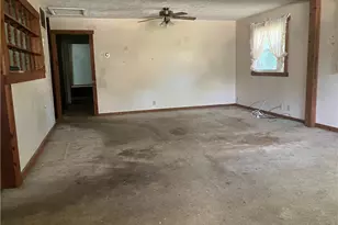 1548 E 296th St, Wickliffe, OH 44092 - Photo 8