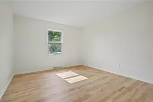 1375 Sackett Hills Dr, Akron, OH 44313 - Photo 22