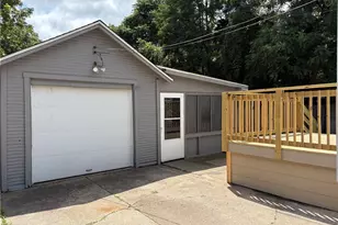 1082 Florida Ave, Akron, OH 44314 - Photo 4