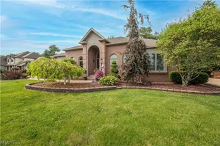 5344 Nashua Dr, Austintown, OH 44515 - Photo 2