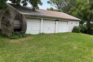 6027 Louisville St, Louisville, OH 44641 - Photo 4