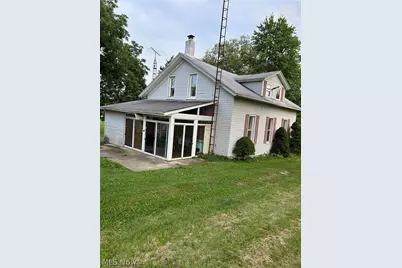 6027 Louisville Street, Louisville, OH 44641 - Photo 2