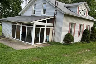 6027 Louisville St, Louisville, OH 44641 - Photo 2
