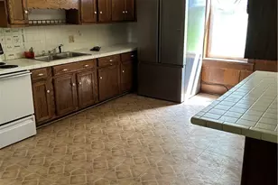6027 Louisville St, Louisville, OH 44641 - Photo 16