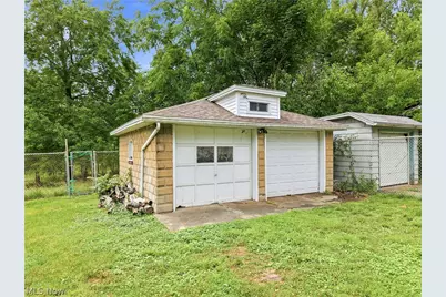 214 6th Street, Campbell, OH 44405 - Photo 8