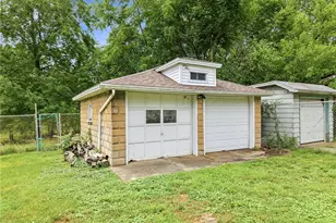 214 6th St, Campbell, OH 44405 - Photo 8