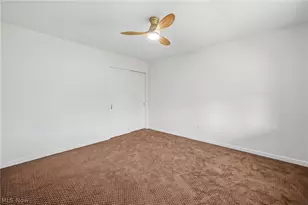 836 School St, Hubbard, OH 44425 - Photo 22