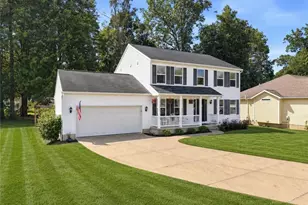 851 Susan Rd, Ravenna, OH 44266 - Photo 2