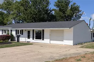6182 Randolph Rd, Huber Heights, OH 44146 - Photo 4