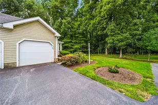 2920 Heatherwood Ct, Stow, OH 44224 - Photo 4