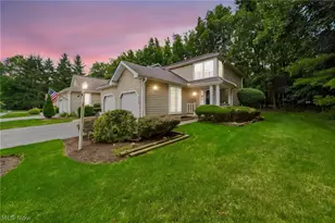 2920 Heatherwood Ct, Stow, OH 44224 - Photo 2