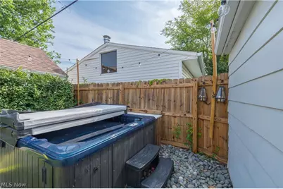 1225 Gladys Avenue, Oakwood, OH 44107 - Photo 10