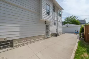 1225 Gladys Ave, Oakwood, OH 44107 - Photo 8
