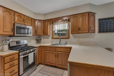 8241 Akron Canfield Road, Canfield, OH 44406 - Photo 10