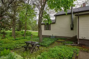 2909 Sanitarium Rd, Akron, OH 44312 - Photo 22
