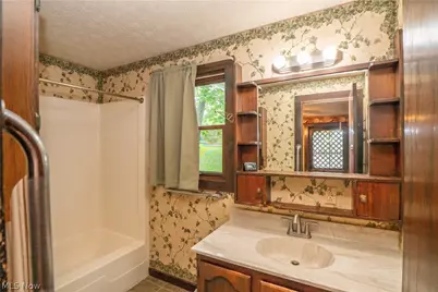 2909 Sanitarium Road, Akron, OH 44312 - Photo 10