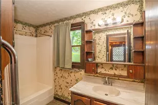 2909 Sanitarium Rd, Akron, OH 44312 - Photo 10