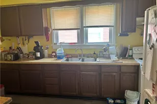 1726 E 45th St, Ashtabula, OH 44004 - Photo 8