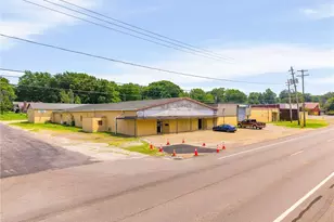 1625 Massillon Rd, Akron, OH 44312 - Photo 1
