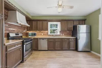 1031 3rd Street NE, Massillon, OH 44646 - Photo 12