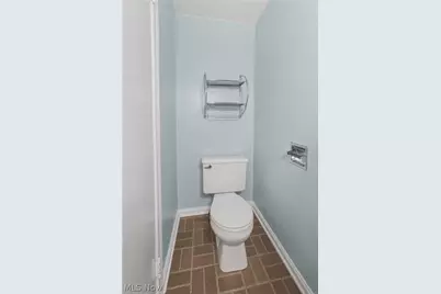 1031 3rd Street NE, Massillon, OH 44646 - Photo 14