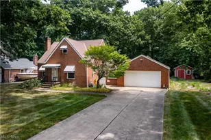 6531 Bonroi Dr, Green Hills, OH 44131 - Photo 4