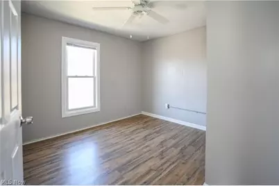 559 E Exchange E, Akron, OH 44306 - Photo 14