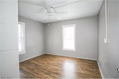 559 E Exchange E, Akron, OH 44306 - Photo 12