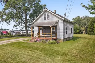 3857 Violand St, Louisville, OH 44641 - Photo 4