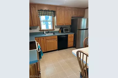 41 8th Street, Barberton, OH 44203 - Photo 4