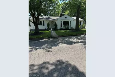 41 8th Street, Barberton, OH 44203 - Photo 1