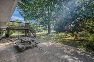 5669 Marble Ln, Willoughby, OH 44094 - Photo 2