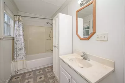 324 Eastland Avenue, Akron, OH 44305 - Photo 8