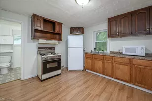 324 Eastland Ave, Akron, OH 44305 - Photo 4