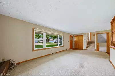 1812 Skyline Drive, Lorain, OH 44053 - Photo 8