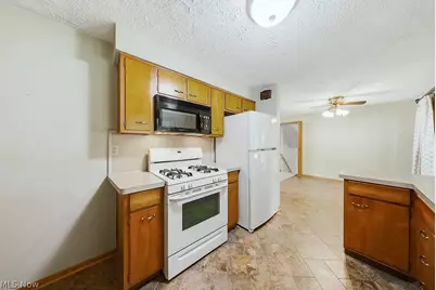 1812 Skyline Drive, Lorain, OH 44053 - Photo 14