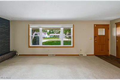 1812 Skyline Drive, Lorain, OH 44053 - Photo 6