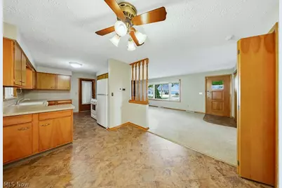 1812 Skyline Drive, Lorain, OH 44053 - Photo 12