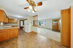 1812 Skyline Dr, Lorain, OH 44053 - Photo 12