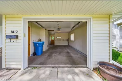 1812 Skyline Drive, Lorain, OH 44053 - Photo 34