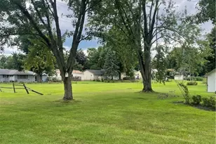 3930 Baymar Dr, Youngstown, OH 44511 - Photo 2